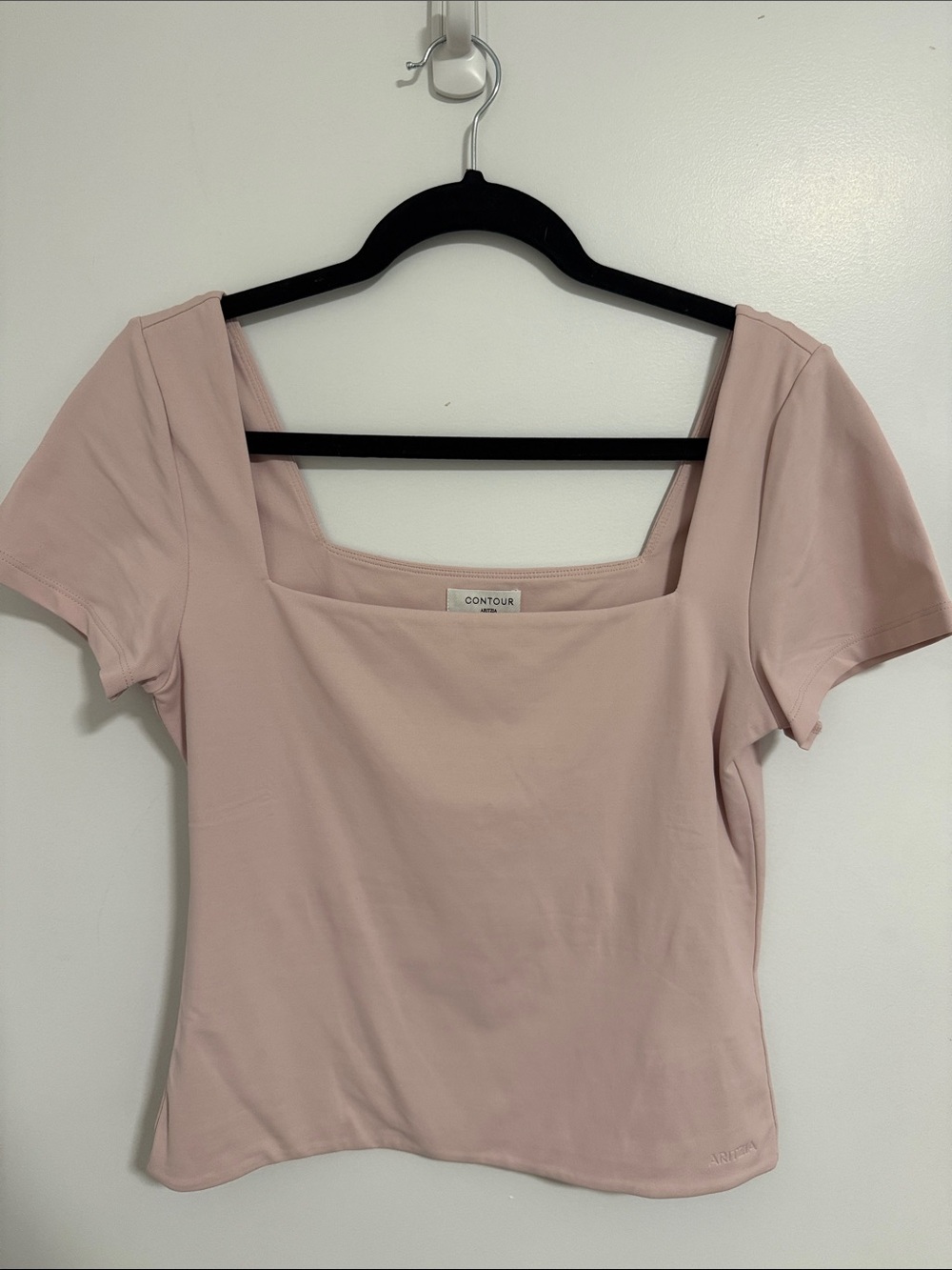 Aritzia Contour Square-Neck Short Sleeve Top in Light Pink